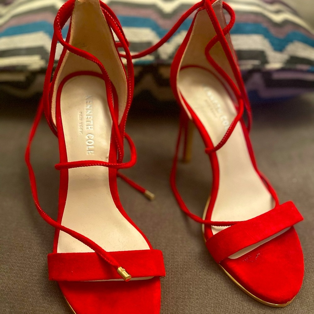 Kenneth Cole Berry Wraparound Heels